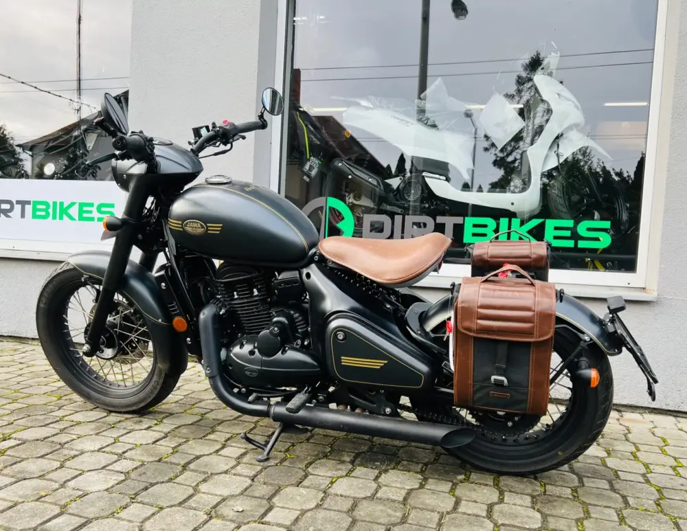 Expresní Doručení JAWA PÉRÁK + brašny Shad