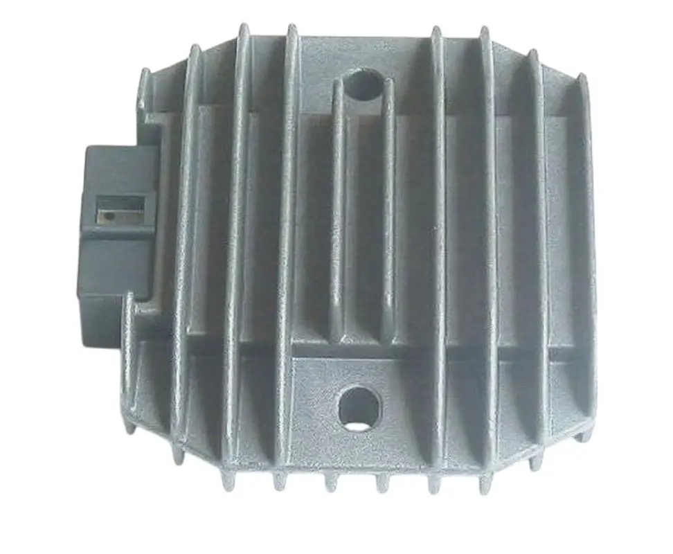Must-Have TOURMAX regulátor napětí KAWASAKI ZX 400/ ZZR 400 94-06, ZX 500 93-94, ZL 600 95-97, ZX 600 93-06, VN 750 94-06, ZR 750 91-03, VN 1500 92-99 (OEM:21066-1089) vyrobeno v Japonsku