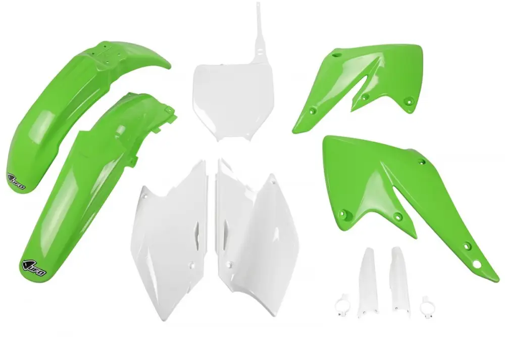 Odeslání Ihned UFO kompletní sada plastů (FULL KIT) s kryty tlumičů KAWASAKI KXF 250 04-05 barva OEM (zelená/bílá) (KA203E999)